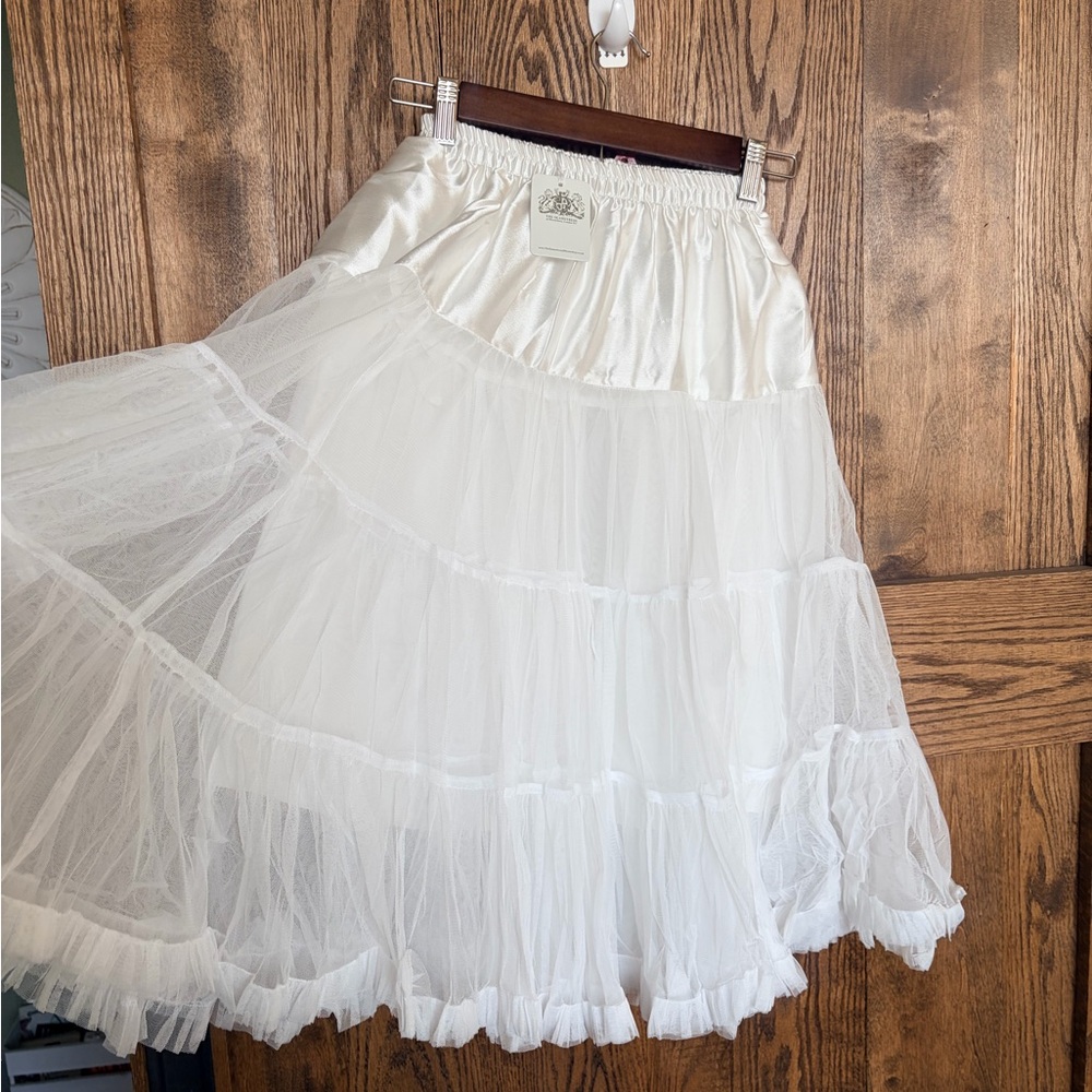 🤍NEWSeamstress Of Bloomsbury🤍White Tiered Tulle Petticoat - Picture 6 of 11